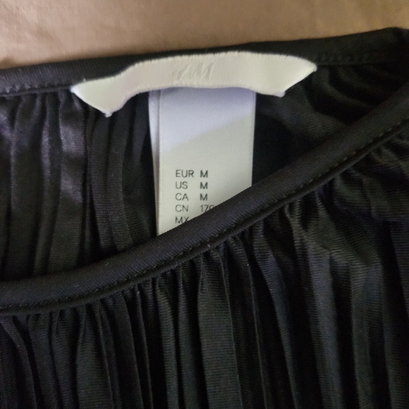 H&M pleated sleeveless dress - Picture 11 of 14